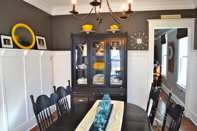 Black/Gray Dining Room Server