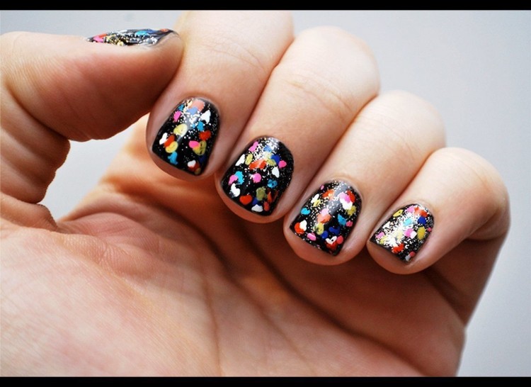 Cute and adorable white glitter Ombre nails